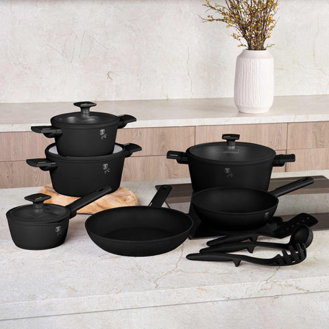 Product image of 15pcs cookware set. Part of the Matte Black Collection . Features: • Material: forged aluminum with non-stick titanPro coating • Include: • Deep frypan Ø24*6,5 cm 2,3L • Frypan Ø28*5,2cm 2,4L • Casserole with (stra.... (Studio view). Official Berlinger Haus product, boosted by Promintra sl.