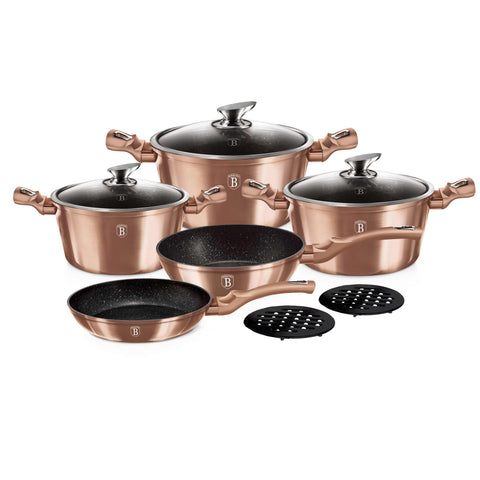 Product image of 10pcs cookware set. Part of the Metallic Line Rose Gold Edition . Features: • Material: forged aluminum • Include: • Frypan Ø20*4,5 cm 1,0L • Deep frypan Ø24*6,5 cm 2,3L • Casserole with lid Ø20*10 cm 2,5L • Casserole with .... (Studio view). Official Berlinger Haus product, boosted by Promintra sl.