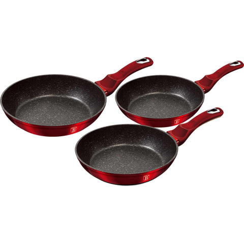 Imatge del producte d'un joc de 3 paelles. Part de l'edició Metallic Line Burgundy. Característiques: • Material: alumini forjat • Inclou: • Paella de Ø20*4,5 cm 1,0L • Paella de Ø24*4,8 cm 1,7L • Paella de Ø28*5,2 cm 2,4L • Color: bordeus metàl·lic REGIST.... (Vista d'estudi). Producte oficial de Berlinger, impulsat per Promintra sl.