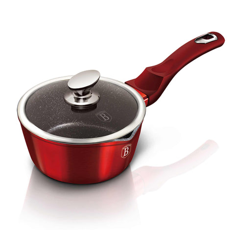 Imatge del producte de Salze pa amb tapa de 16 cm. Forma part de l'edició Metallic Line Burgundy. Característiques: • Material: alumini forjat • Salze pa amb tapa Ø16*7,5 cm 1,2L • Color: bordeus metàl·lic DISSENY REGISTRAT DE BERLINGER HAUS!. (Vista de l'estudi). Producte oficial de Berlinger, impulsat per Promintra sl.