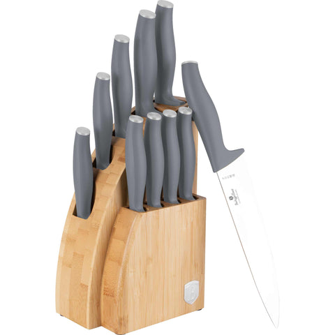 Imatge del producte d'un joc de ganivets de 10 peces amb estand BAMBOO. Part de la col·lecció Aspen. Característiques: • Material: acer inoxidable • Ganivet Xef 20 cm • Ganivet de pa 20 cm • Ganivet Santoku 17,5 cm • Ganivet multiusos 12,5 cm • Ganivet de pelar 9 cm • Ganivet de carn... (Vista d'estudi). Producte oficial de Berlinger, impulsat per Promintra sl.