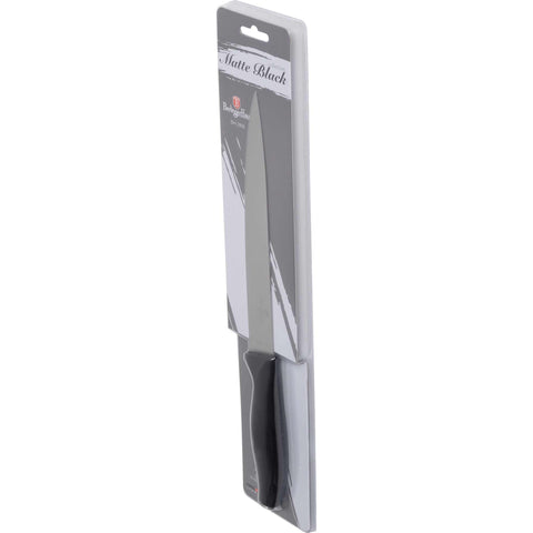 Imatge del producte del ganivet tallador de 20 cm. Forma part de la col·lecció Black Vantage/Matte Black/Black Silver. Característiques: • Material: acer inoxidable • Mida: 20 cm • Color: negre-platejat DISSENY REGISTRAT DE BERLINGER HAUS!. (Vista de l'estudi). Producte oficial de Berlinger, impulsat per Promintra sl.