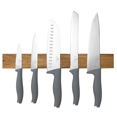 Product image of 6pcs knife set with acacia wood magnetic hanger. Part of the Aspen Collection . Features: • Material: stainless steel • Chef knife 20 cm • Bread knife 20 cm • Santoku knife 17,5 cm • Utility knife 12,5 cm • Paring knife 9 cm • Acacia woo.... (Studio view). Official Berlinger Haus product, boosted by Promintra sl.