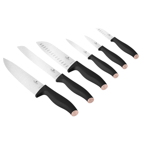 Product image of 6pcs knife set. Part of the Black Rose Collection . Features: • Material: stainless steel • Chef knife 20 cm • Bread knife 20 cm • Santoku knife 17,5 cm • Utility knife 12,5 cm • Paring knife 9 cm • Santoku kn.... (Studio view). Official Berlinger Haus product, boosted by Promintra sl.