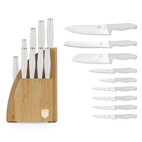 Imatge del producte d'un joc de ganivets de 10 peces amb estand BAMBOO. Part de la col·lecció Sahara. Característiques: • Material: acer inoxidable • Ganivet Xef 20 cm • Ganivet de pa 20 cm • Ganivet Santoku 17,5 cm • Ganivet multiusos 12,5 cm • Ganivet de pelar 9 cm • Ganivet de carn... (Vista d'estudi). Producte oficial Berlinger, impulsat per Promintra sl.