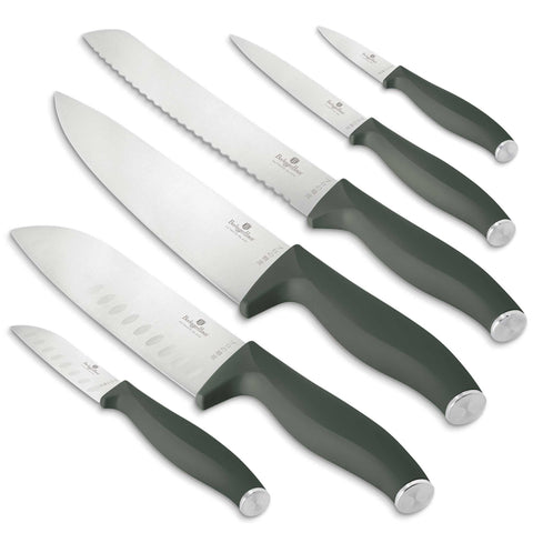 Product image of 6pcs knife set. Part of the Matte Green Collection . Features: • Material: stainless steel • Chef knife 20 cm • Bread knife 20 cm • Santoku knife 17,5 cm • Utility knife 12,5 cm • Paring knife 9 cm • Santoku kn.... (Studio view). Official Berlinger Haus product, boosted by Promintra sl.