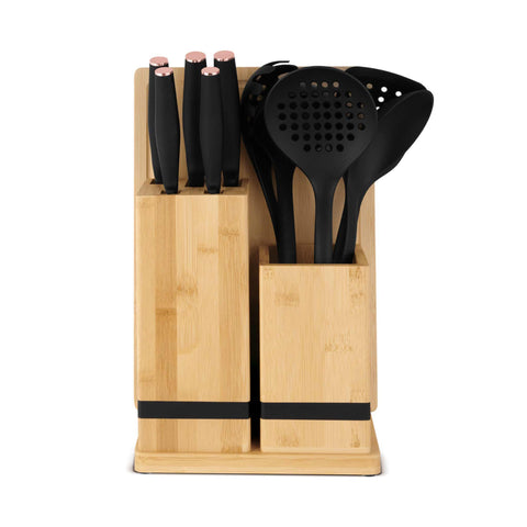 Imatge de producte d'un joc de 12 ganivets i estris de cuina amb taula de tallar i suport BAMBOO. Part de la col·lecció Black Rose. Característiques: • Material: acer inoxidable, niló, plàstic • Ganivet Xef 20 cm • Ganivet de pa 20 cm • Ganivet Santoku 17,5 cm • Ganivet multiusos 12,5 cm • Ganivet de pelar 9... (Vista d'estudi). Producte oficial Berlinger, impulsat per Promintra sl.
