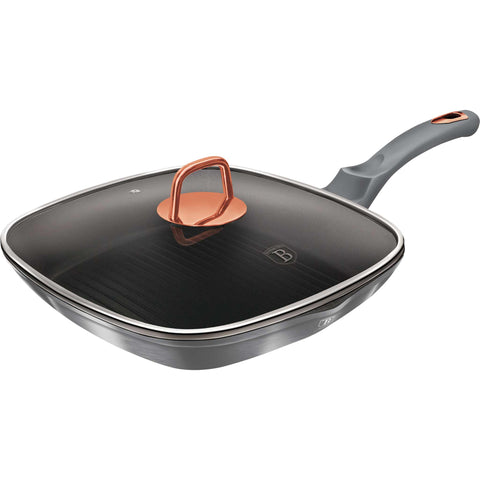 Product image of Grill pan with lid 28cm. Part of the Moonlight Collection . Features: • Material: forged aluminum • Grill pan with lid Ø28*4,1 cm 2,1L • Color: metallic grey REGISTERED DESIGN BY BERLINGER HAUS!. (Studio view). Official Berlinger Haus product, boosted by Promintra sl.