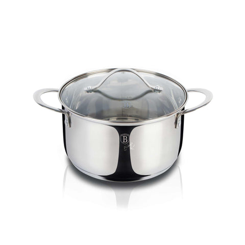 Product image of Casserole with lid 18cm. Part of the Silver Jewellery Collection . Features: • Material: stainless steel • Casserole with lid Ø18*11,5 cm 2,6L • Color: stainless steel. (Studio view). Official Berlinger Haus product, boosted by Promintra sl.