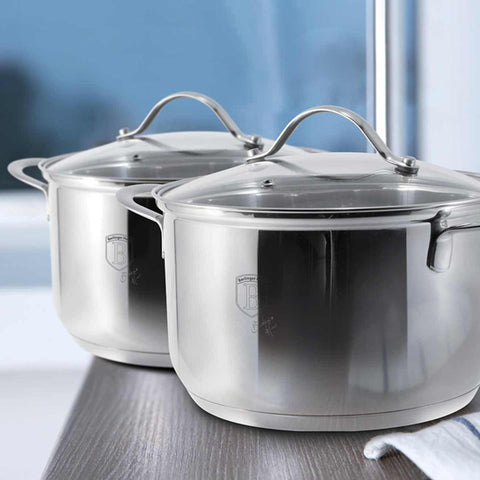 Imatge del producte de cassola amb tapa de 18 cm. Forma part de la col·lecció de joieria de plata. Característiques: • Material: acer inoxidable • Cassola amb tapa de Ø18*11,5 cm 2,6L • Color: acer inoxidable. (Vista d'estudi). Producte oficial de Berlinger, impulsat per Promintra sl.