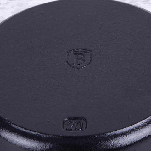 Product image of Casserole 20cm cast iron. Part of the Strong Mold Seria . Features: • Material: cast iron with ENAMEL coating • Size: Ø20*10 cm 2,75 L • Color: matt black. (Studio view). Official Berlinger Haus product, boosted by Promintra sl.