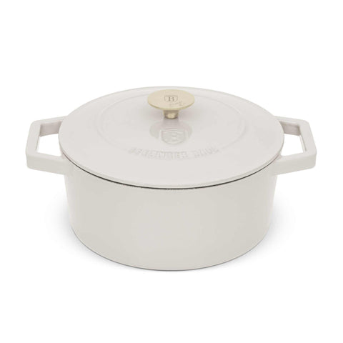 Product image of Casserole 24cm cast iron. Part of the Sahara Collection . Features: • Material: cast iron with 3 layers shiny ENAMEL coating • Size: Ø24*11 cm 4,35 L • Color: cream. (Studio view). Official Berlinger Haus product, boosted by Promintra sl.