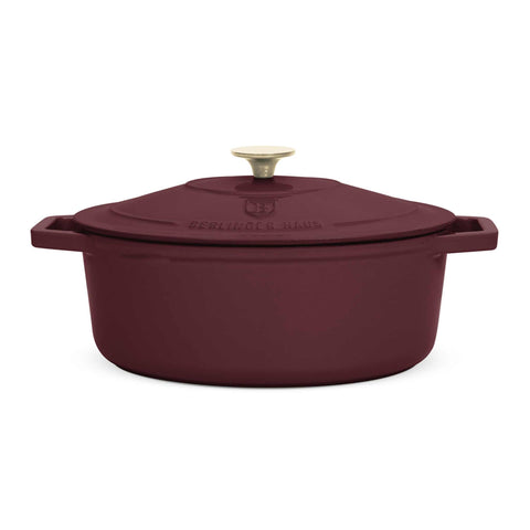 Imagem do produto: Assadeira oval de ferro fundido de 30 cm. Parte da Coleção Leonardo. Características: • Material: ferro fundido com 3 camadas de revestimento de esmalte brilhante • Tamanho: Ø30*12 cm 4,65 L • Cor: bordô fosco - branco. (Vista de estúdio). Produto oficial Berlinger Haus, impulsionado por Promintra sl.