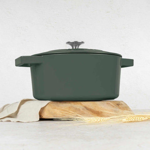 Product image of Casserole 24cm cast iron. Part of the Matte Green Collection . Features: • Material: cast iron with 3 layers shiny ENAMEL coating • Size: Ø24*11 cm 4,35 L • Color: matt green. (Studio view). Official Berlinger Haus product, boosted by Promintra sl.