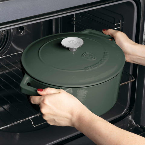 Product image of Casserole 24cm cast iron. Part of the Matte Green Collection . Features: • Material: cast iron with 3 layers shiny ENAMEL coating • Size: Ø24*11 cm 4,35 L • Color: matt green. (Studio view). Official Berlinger Haus product, boosted by Promintra sl.