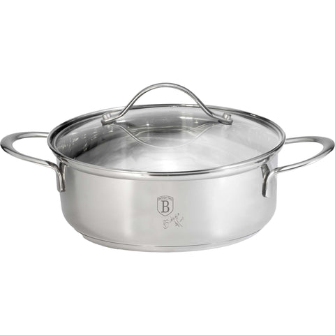 Product image of Shallow pot with lid 28cm. Part of the Silver Jewellery Collection . Features: • Material: 18/10 stainless steel • Shallow pot with lid Ø28*9,5 cm 5,3L • Color: stainless steel. (Studio view). Official Berlinger Haus product, boosted by Promintra sl.
