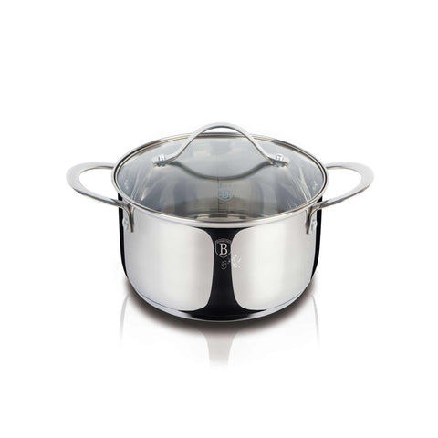Product image of Casserole with lid 18cm. Part of the Silver Jewellery Collection . Features: • Material: 18/10 stainless steel • Casserole with lid Ø18*11,5 cm 2,6L • Color: stainless steel. (Studio view). Official Berlinger Haus product, boosted by Promintra sl.