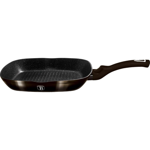 Product image of Grill pan 28cm. Part of the Metallic Line Shiny Black Edition . Features: • Material: forged aluminum • Grill pan Ø28*4,1 cm 2,1L • Color: shiny black with black shadow REGISTERED DESIGN BY BERLINGER HAUS!. (Studio view). Official Berlinger Haus product, boosted by Promintra sl.