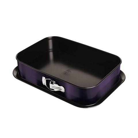 Imatge del producte del motlle rectangular amb ressort de 39x27cm. Forma part de la col·lecció Purple Eclipse. Característiques: • Material: acer al carboni amb recobriment de titani no estètic • Mida: 35*23*6,5 cm • Mida de la base: 39*27 cm • Color: porpra metàl·lic. (Vista d'estudi). Producte oficial de Berlinger, impulsat per Promintra sl.