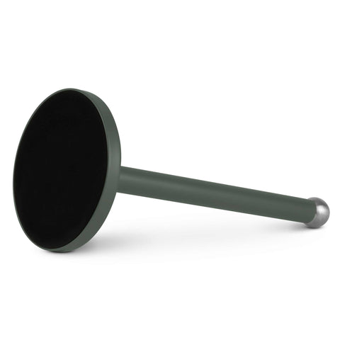 Imatge del producte del porta-rotlles de cuina. Forma part de la col·lecció Verd Mat. Característiques: • Material: acer inoxidable amb recobriment negre mat • Mida: 15*34 cm • Color: verd mat. (Vista d'estudi). Producte oficial de Berlinger, impulsat per Promintra sl.