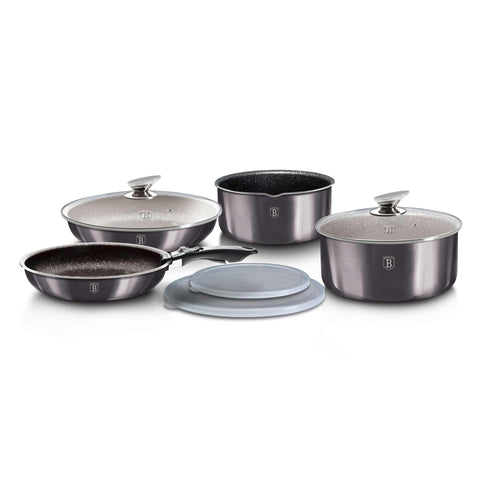 Product image of 9pcs cookware set. Part of the Metallic Line Carbon Pro Edition . Features: • Material: aluminum • Include: • STACKABLE - SPACE SAVING • Frypan Ø20*4,5 cm 1,0L • Frypan Ø24*4,8 cm 1,7L • Sauce pan with mouth Ø16*7,5 cm 1,2L.... (Studio view). Official Berlinger Haus product, boosted by Promintra sl.