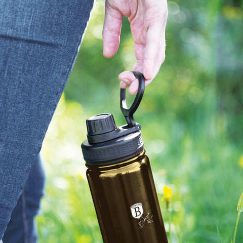 Product image of Sport bottle 540ml. Part of the Metallic Line Shiny Black Edition . Features: • Material: inner body 18/10 stainless steel • Capacity: 540 ml • Color: metallic black • Packing: half giftbox. (Studio view). Official Berlinger Haus product, boosted by Promintra sl.