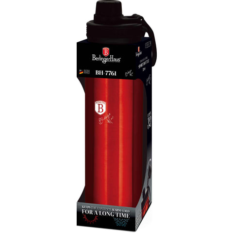 Imatge del producte de l'ampolla esportiva de 720 ml. Forma part de l'edició Metallic Line Burgundy. Característiques: • Material: cos interior d'acer inoxidable 18/10 • Capacitat: 720 ml • Color: bordeus metàl·lic • Embalatge: mitja caixa de regal. (Vista d'estudi). Producte oficial de Berlinger, impulsat per Promintra sl.
