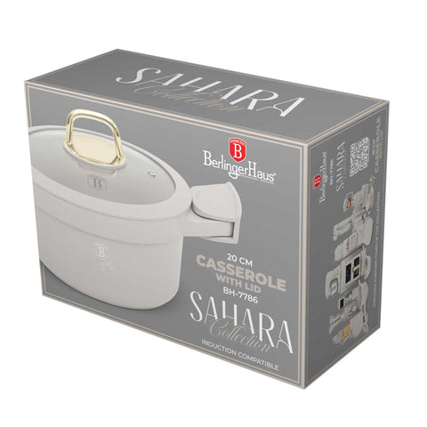 Imatge del producte de cassola amb tapa de 20 cm. Part de la col·lecció Sahara. Característiques: • Material: alumini fos • Cassola amb tapa Ø20*10,5 cm 2,8L • Color: crema mat • 2 mànecs de silicona desmuntables i resistents a la calor gratuïts. (Vista d'estudi). Producte oficial Berlinger, impulsat per Promintra sl.