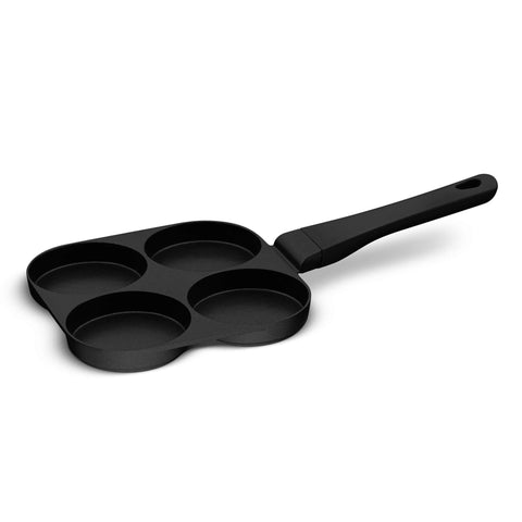 Imatge del producte de safata per a hamburgueses de 4 forats de 20 cm. Forma part de la col·lecció Matte Black/Black Rose. Característiques: • Material: alumini fos • Safata per a creps de Ø20*2,2 cm • Color: negre mat. (Vista d'estudi). Producte oficial de Berlinger, impulsat per Promintra sl.