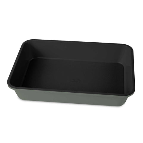 Product image of Oblong roaster 40x28cm. Part of the Matte Green Collection . Features: • Material: carbon steel with non-stick titanPro coating • Size: 40*28*7 cm • Color: matt green. (Studio view). Official Berlinger Haus product, boosted by Promintra sl.