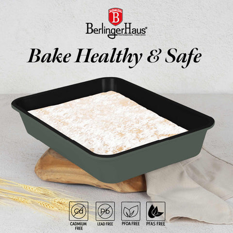 Product image of Oblong roaster 40x28cm. Part of the Matte Green Collection . Features: • Material: carbon steel with non-stick titanPro coating • Size: 40*28*7 cm • Color: matt green. (Studio view). Official Berlinger Haus product, boosted by Promintra sl.