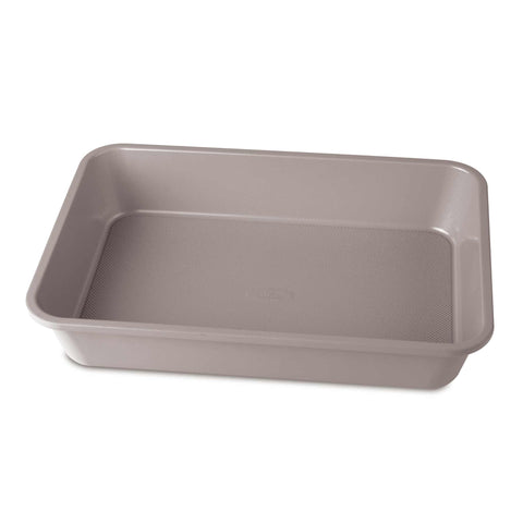 Imagem do produto: Assadeira retangular 40x28cm. Parte da Coleção Taupe. Características: • Material: aço carbono com revestimento antiaderente titanPro • Tamanho: 40*28*7 cm • Cor: taupe fosco. (Imagem de estúdio). Produto oficial Berlinger Haus, com o apoio da Promintra sl.