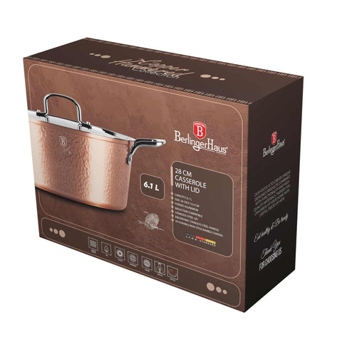 Imatge del producte de cassola amb tapa de 28 cm. Part de la col·lecció Hammered Copper. Característiques: • Material: alumini forjat amb recobriment antiadherent de marbre • Cassola amb tapa de Ø28*12,4 cm, 6,1 L • Color: coure DISSENY REGISTRAT DE BERLINGER HAUS!. (Vista de l'estudi). Producte oficial de Berlinger, impulsat per Promintra sl.