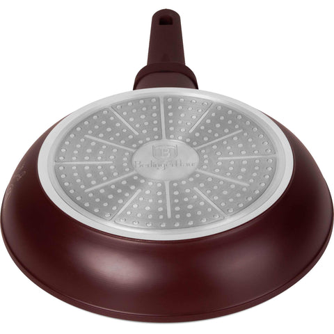 Product image of Frypan 24cm. Part of the Leonardo Collection . Features: • Material: forged aluminum with non-stick titanPro coating • Frypan Ø24*4,8 cm 1,7L • Color: matt bordeaux REGISTERED DESIGN BY BERLINGER HAUS!. (Studio view). Official Berlinger Haus product, boosted by Promintra sl.