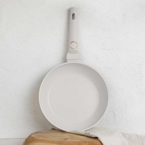 Product image of Frypan 20cm. Part of the Sahara Collection . Features: • Material: forged aluminum with non-stick titanPro coating • Frypan Ø20*4,5 cm 1,0L • Color: matt cream REGISTERED DESIGN BY BERLINGER HAUS!. (Conceptual view). Official Berlinger Haus product, boosted by Promintra sl.
