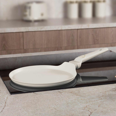 Product image of Pancake pan 25cm. Part of the Sahara Collection . Features: • Material: forged aluminum with non-stick titanPro coating • Pancake pan Ø25*1,5 cm • Color: matt cream REGISTERED DESIGN BY BERLINGER HAUS!. (Studio view). Official Berlinger Haus product, boosted by Promintra sl.