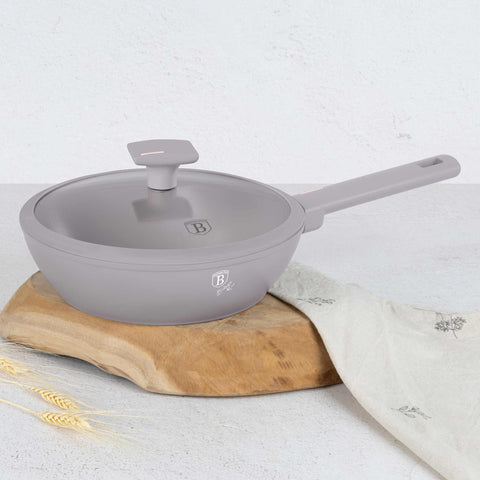 Sartén Honda Con Tapa 24Cm, Imagen lifestyle