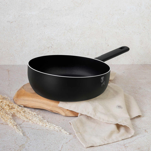 Product image of Flip frypan 26cm. Part of the Matte Black Collection . Features: • Material: stamp aluminum with non-stick titanPro coating • Flip frypan Ø26 cm 2,8L • Color: black- silver REGISTERED DESIGN BY BERLINGER HAUS!. (Studio view). Official Berlinger Haus product, boosted by Promintra sl.