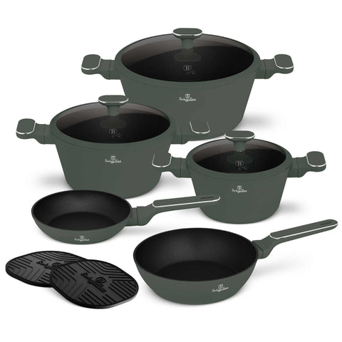 Product image of 10pcs cookware set. Part of the Matte Green Collection . Features: • Material: forged aluminum with non-stick titanPro coating • Include: • Frypan Ø20*4,5 cm 1,0L • Deep frypan Ø24*6,5 cm 2,3L • Casserole with (str.... (Studio view). Official Berlinger Haus product, boosted by Promintra sl.