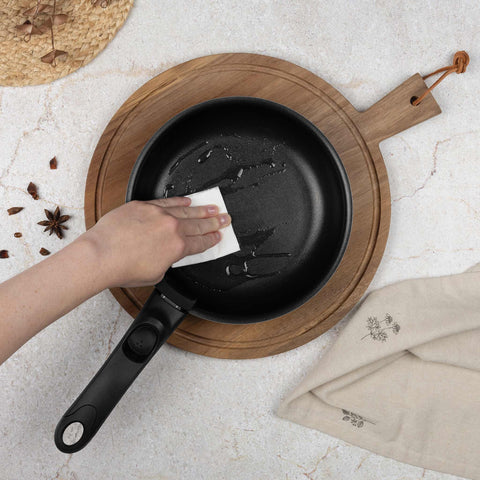 BH/8250,BH/8250N,Juego de utensilios de cocina de 12 piezas,Burdeos mate,Juego de utensilios de cocina de 12 piezas a.,Mango de clic,Utensilios de cocina inteligentes,Juego de utensilios de cocina,Ollas y sartenes,Juego de ollas y sartenes,Juego,Clic,Cocina,Utensilios de cocina,Ollas y cazuelas