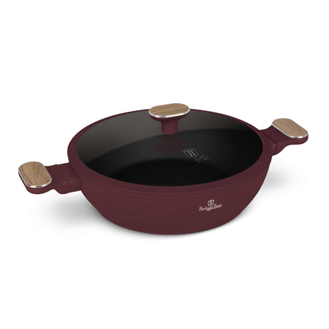 Product image of Shallow pot with lid 28cm. Part of the Leonardo Nordic Collection . Features: • Material: forged aluminum with non-stick titanPro coating • Shallow pot with lid Ø28*7,5 cm 3,8L • Color: matt bordeaux, wooden REGISTERED DESIGN.... (Studio view). Official Berlinger Haus product, boosted by Promintra sl.