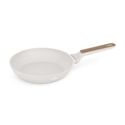 Product image of Frypan 24cm. Part of the Sahara Nordic Collection . Features: • Material: forged aluminum with non-stick titanPro coating • Frypan Ø24*4,8 cm 1,7L • Color: matt cream, wooden REGISTERED DESIGN BY BERLINGER HAUS!. (Studio view). Official Berlinger Haus product, boosted by Promintra sl.