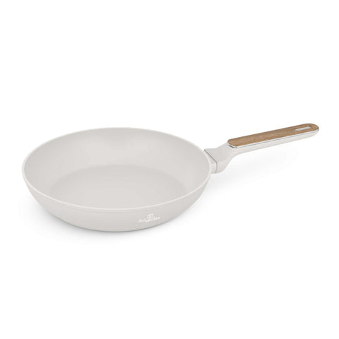 Product image of Frypan 28cm. Part of the Sahara Nordic Collection . Features: • Material: forged aluminum with non-stick titanPro coating • Frypan Ø28*5,2 cm 2,4L • Color: matt cream, wooden REGISTERED DESIGN BY BERLINGER HAUS!. (Studio view). Official Berlinger Haus product, boosted by Promintra sl.