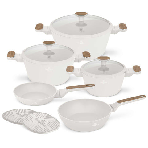 Product image of 10pcs cookware set. Part of the Sahara Nordic Collection . Features: • Material: forged aluminum with non-stick titanPro coating • Include: • Frypan Ø20*4,5 cm 1,0L • Deep frypan Ø24*6,5 cm 2,3L • Casserole with (str.... (Studio view). Official Berlinger Haus product, boosted by Promintra sl.