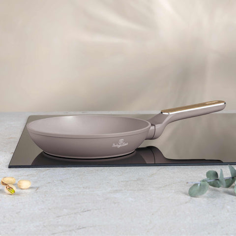 Product image of Frypan 20cm. Part of the Taupe Nordic Collection . Features: • Material: forged aluminum with non-stick titanPro coating • Frypan Ø20*4,5 cm 1,0L • Color: matt taupe, wooden REGISTERED DESIGN BY BERLINGER HAUS!. (Studio view). Official Berlinger Haus product, boosted by Promintra sl.