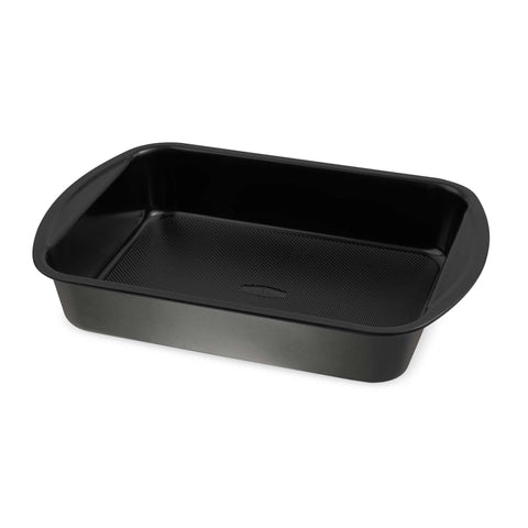 Product image of Oblong roaster 40x28,5cm. Part of the Anthracite Collection . Features: • Material: carbon steel with titanPro non-stick coating • Size: 40*28,5*7 cm • Color: matt anthracite. (Studio view). Official Berlinger Haus product, boosted by Promintra sl.