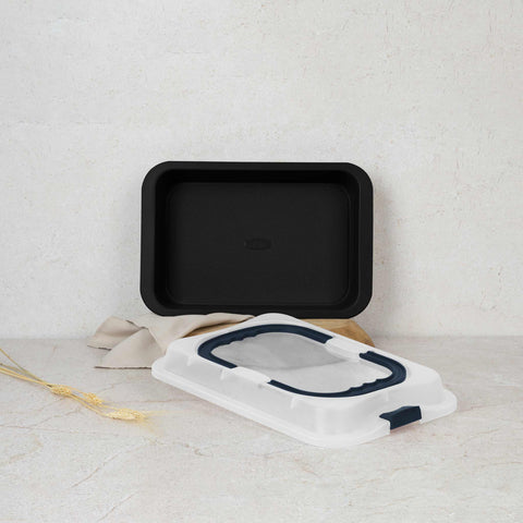 Oblong roaster with lid