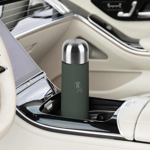 Product image of Vacuum flask 0,75L. Part of the Matte Green Collection . Features: • Material: inner body 18/10 stainless steel with matt powder coating • Capacity: 0,75 L • Color: matt green • Packing: half giftbox. (Studio view). Official Berlinger Haus product, boosted by Promintra sl.
