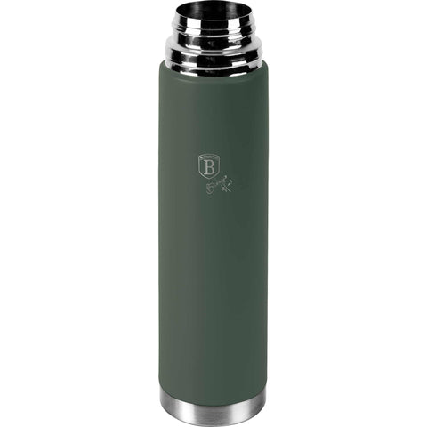 Imagem do produto: Garrafa térmica de 1,0 L. Parte da Coleção Verde Fosco. Características: • Material: corpo interno em aço inoxidável 18/10 com revestimento em pó fosco • Capacidade: 1,0 L • Cor: verde fosco • Embalagem: meia caixa de presente. (Vista de estúdio). Produto oficial Berlinger Haus, impulsionado por Promintra sl.