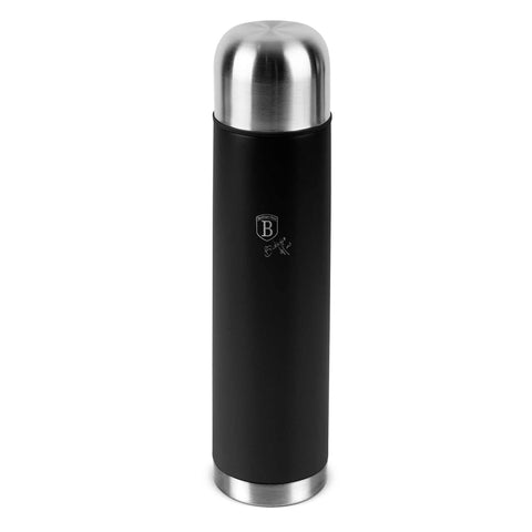 Imagem do produto: Garrafa térmica de 1,0L. Parte da Coleção Preto Fosco. Características: • Material: corpo interno em aço inoxidável 18/10 com revestimento em pó fosco • Capacidade: 1,0 L • Cor: preto e prata • Embalagem: meia caixa de presente. (Imagem ilustrativa). Produto oficial Berlinger Haus, com o apoio da Promintra sl.